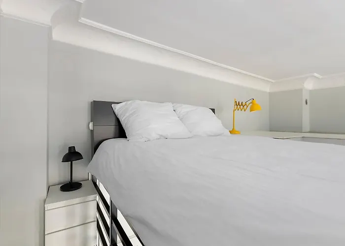 Chełmońskiego 8-04 By Farkas Poznań